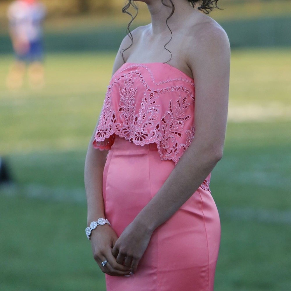 TONY BOWLS Prom Dress